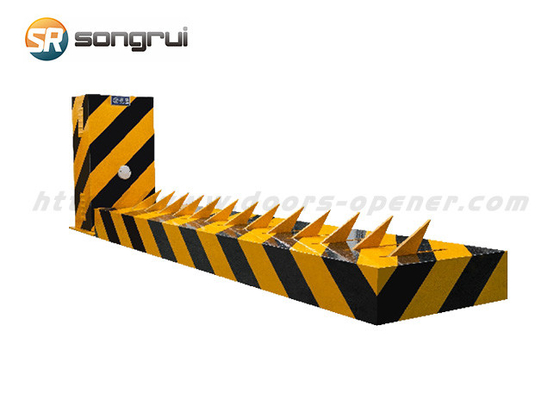 Embedded IP67 Tyre Killer Q235 สิ่งกีดขวางการจราจรเหล็ก